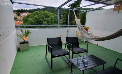Apartman Nimai s 2 spavaće sobe, Split, blizu Parka Marjan
