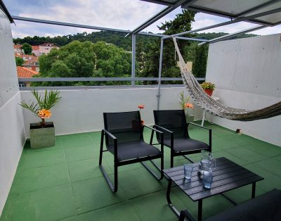 Apartman Nimai s 2 spavaće sobe, Split, blizu Parka Marjan