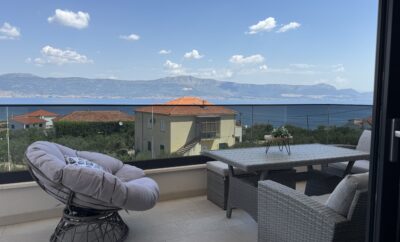 Wave apartment sea view and pool, Slatine